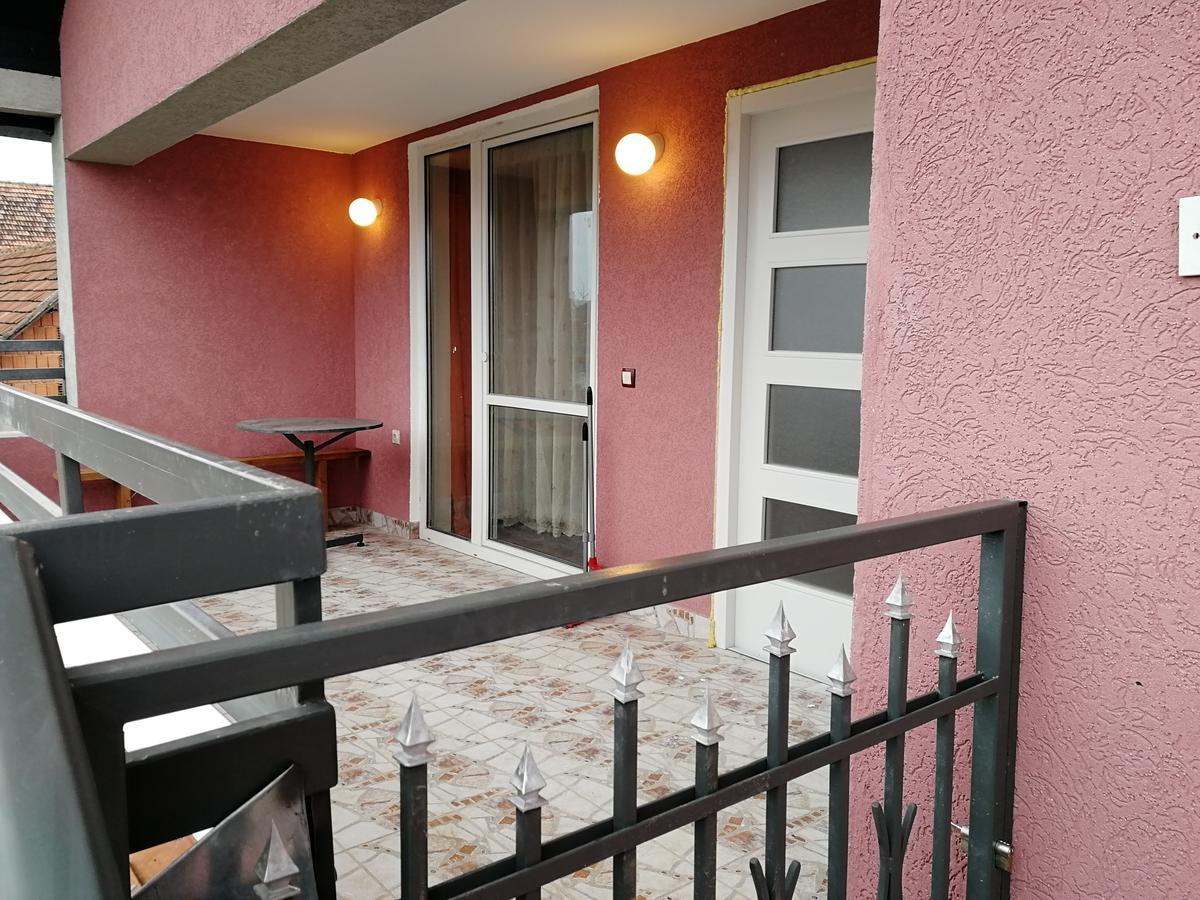Apartments "Predah Kod Baraca" Nis Exterior photo